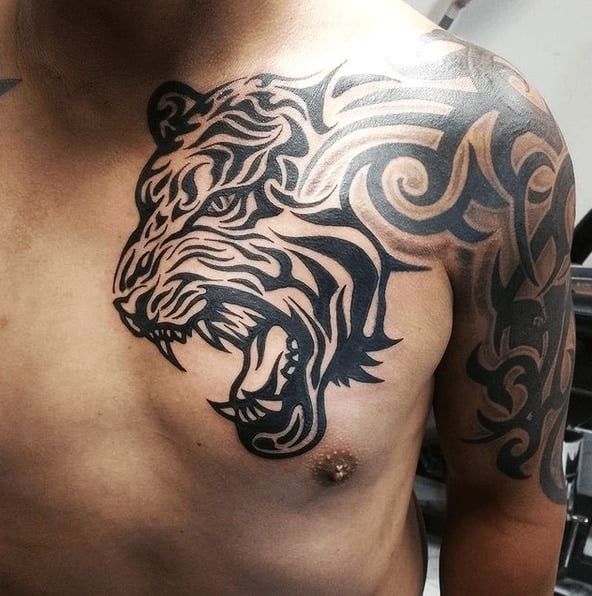 Tatuagem masculina estilo Estilo tribal moderno