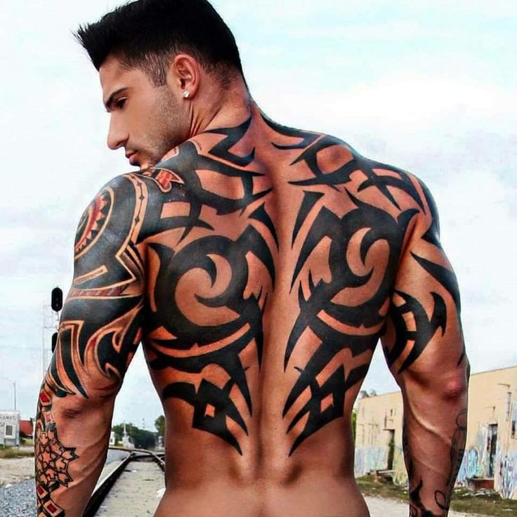 Tatuagem masculina estilo Estilo tribal moderno