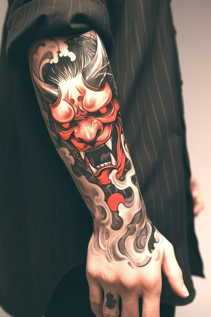 Tatuagem masculina estilo Estilo neo tradicional