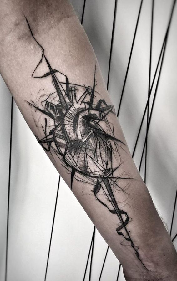 Tatuagem masculina estilo rascunho