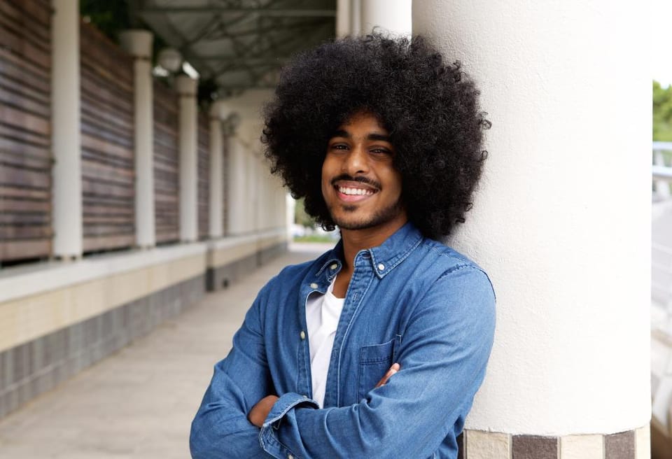 Abordando padrões de beleza masculinos ao redor do mundo