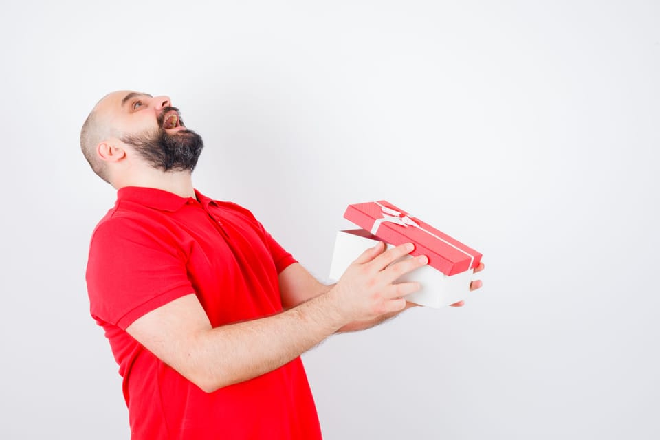 20 Ideias de presentes de amigo secreto para homens